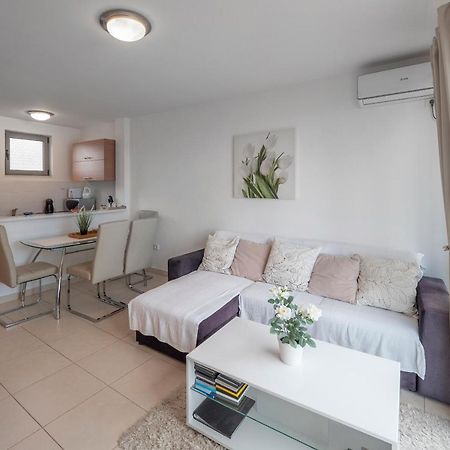 Sea View Two Bedroom Family Apartment With Pool - Sunset Ivanovici Bečići Zewnętrze zdjęcie